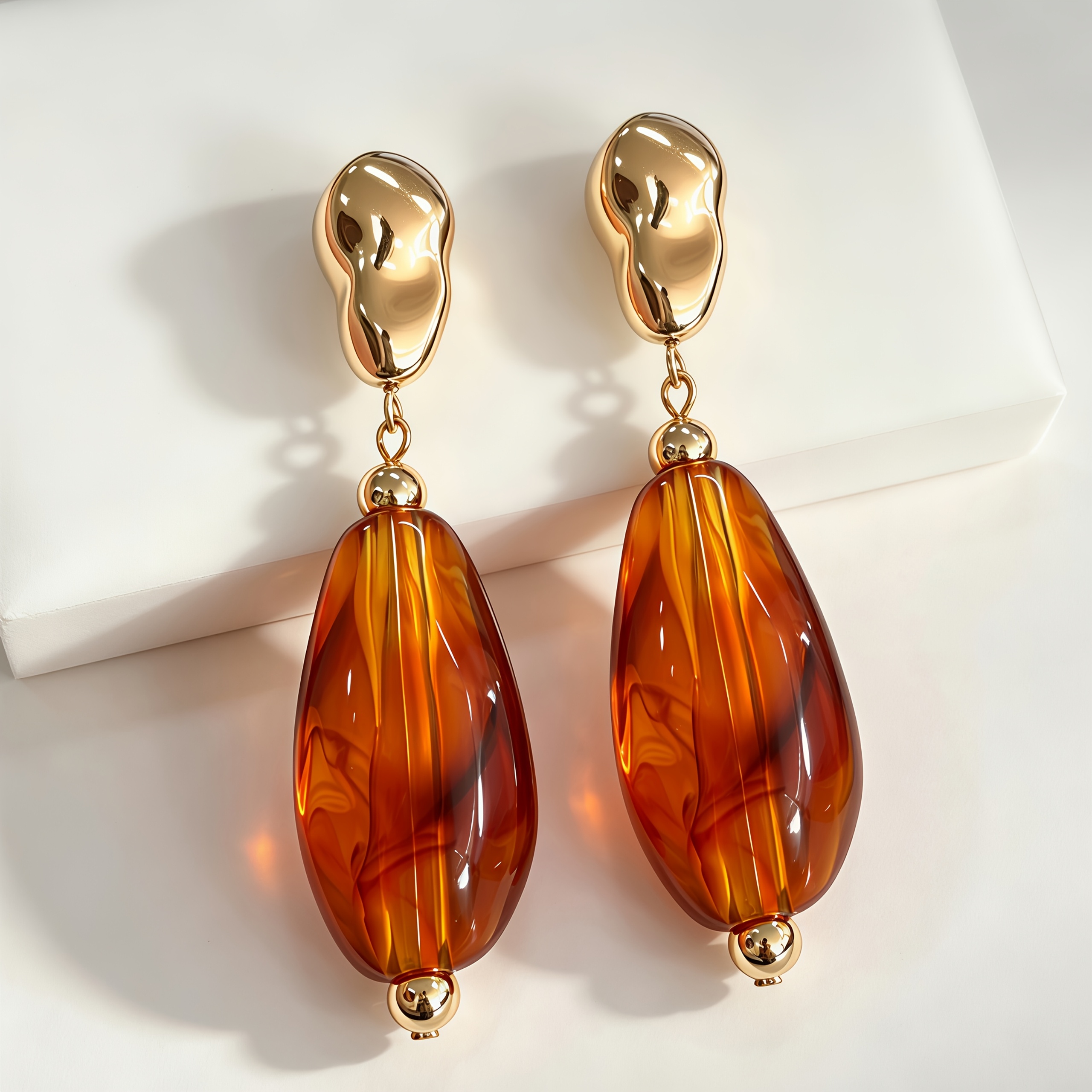 Women's Long Teardrop-shaped Drop Earrings in Faux Amber